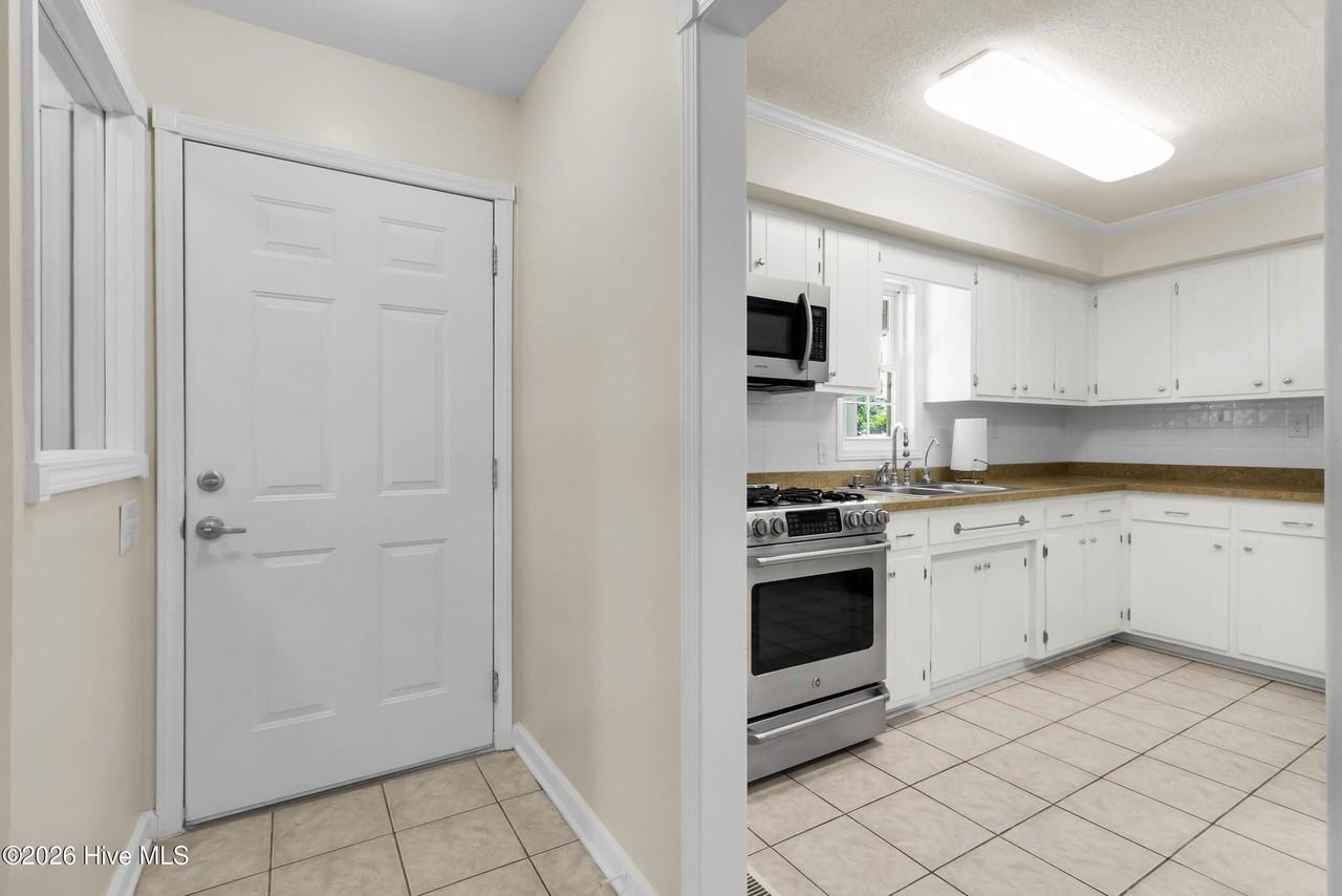 4801 Morton Rd - Photo 5 of 34