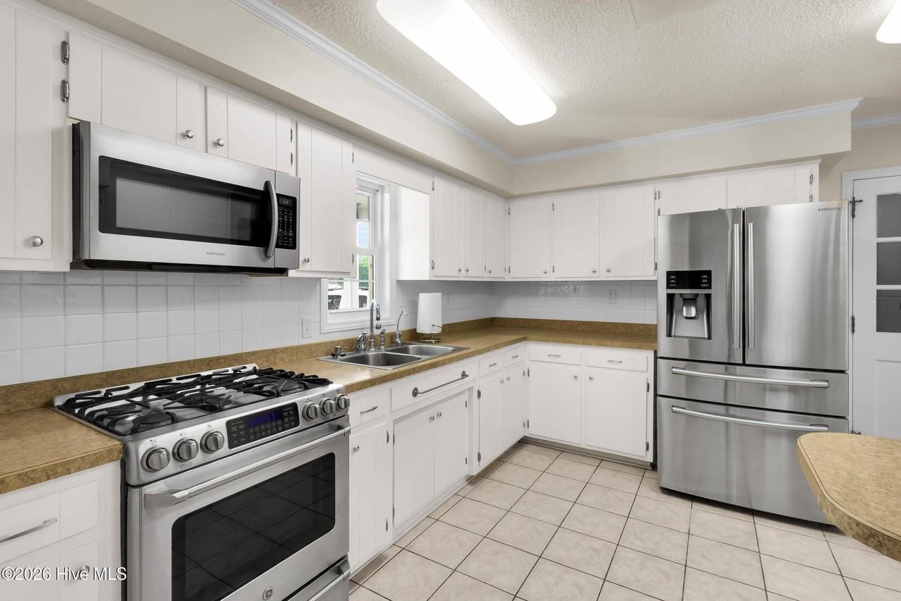 4801 Morton Rd - Photo 6 of 34