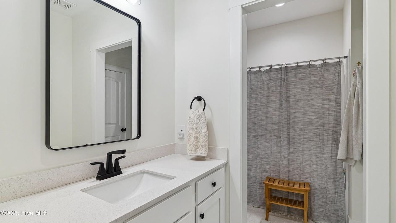 185 Canter Ln - Photo 6 of 35