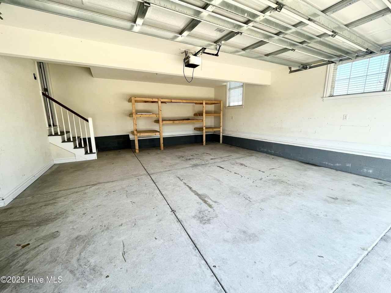 150 Travis Blvd - Photo 3 of 20