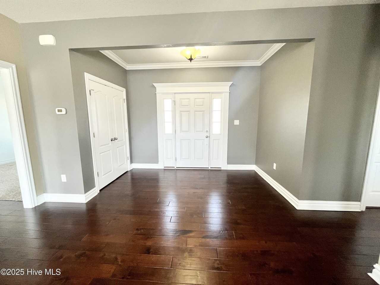 150 Travis Blvd - Photo 4 of 20