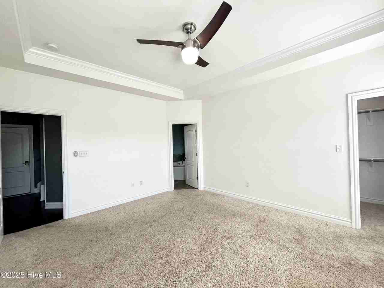 150 Travis Blvd - Photo 7 of 20