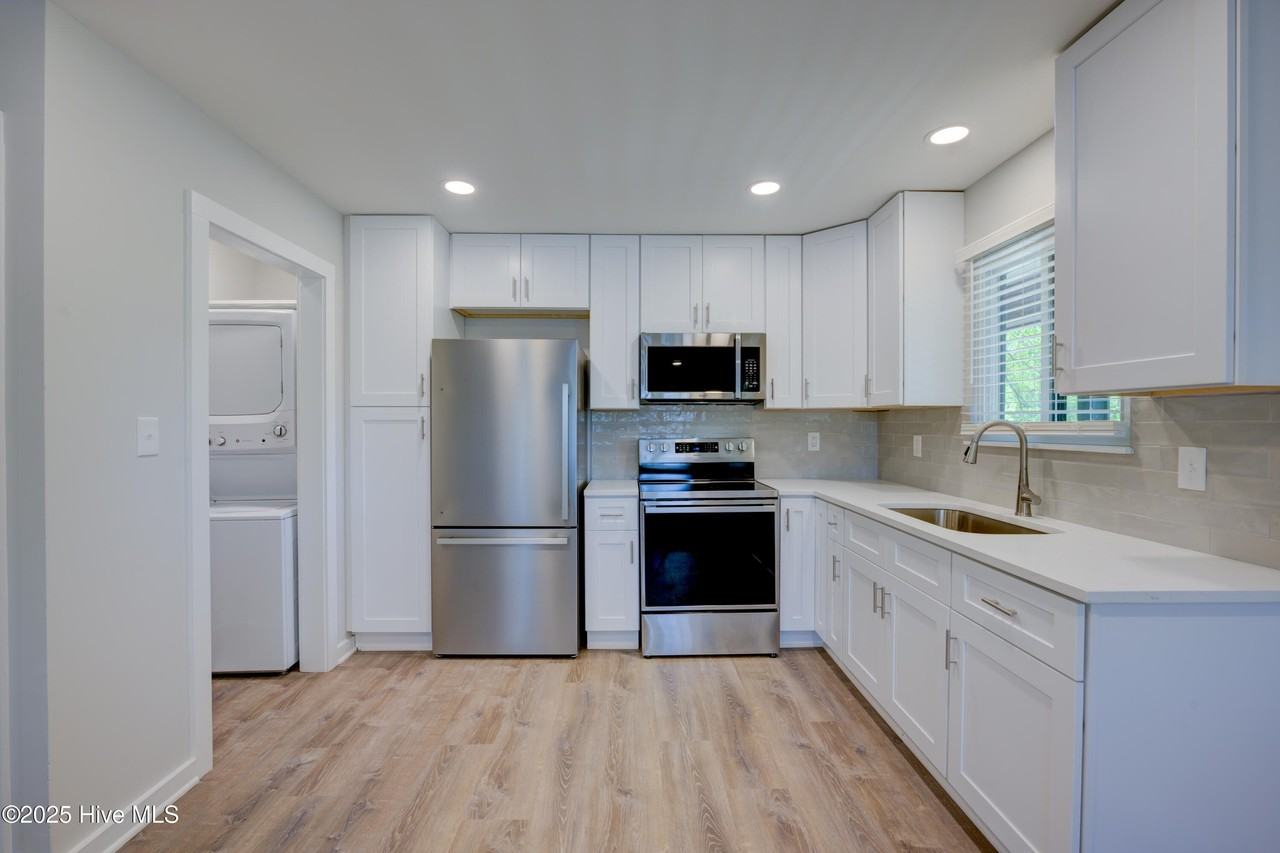 7 Linksiders Rd #7 - Photo 2 of 26