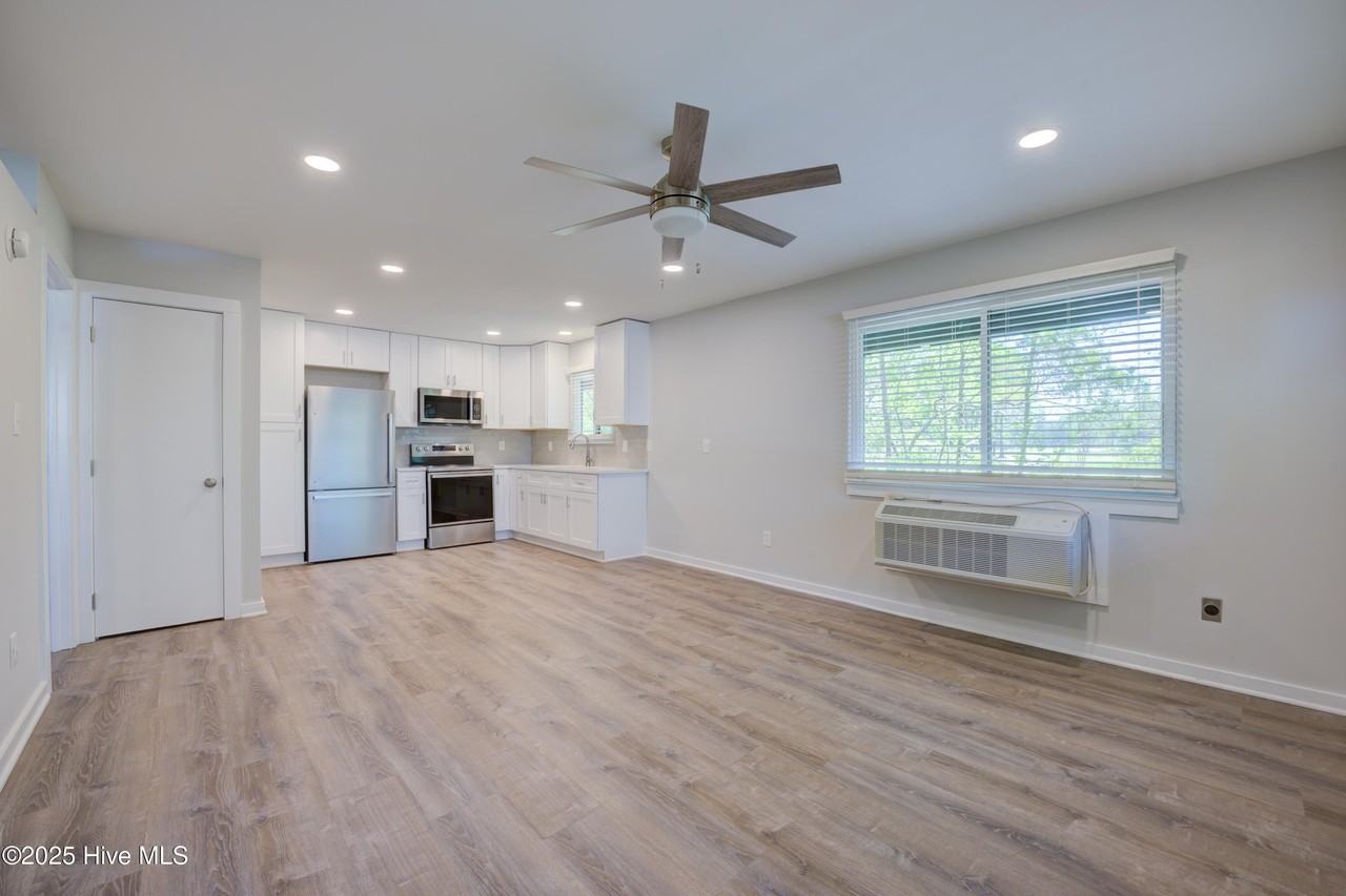 7 Linksiders Rd #7 - Photo 3 of 26