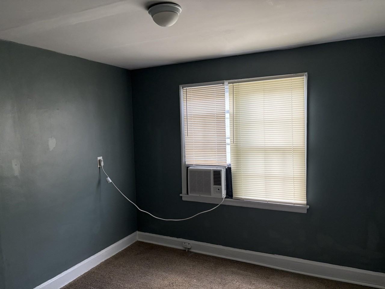 1912 Watkins St #1912 - Photo 3 of 6