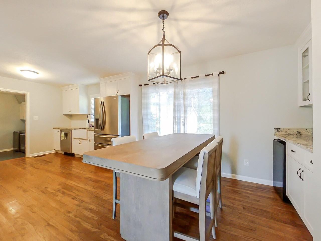 1117 Eisenhower Dr - Photo 5 of 23