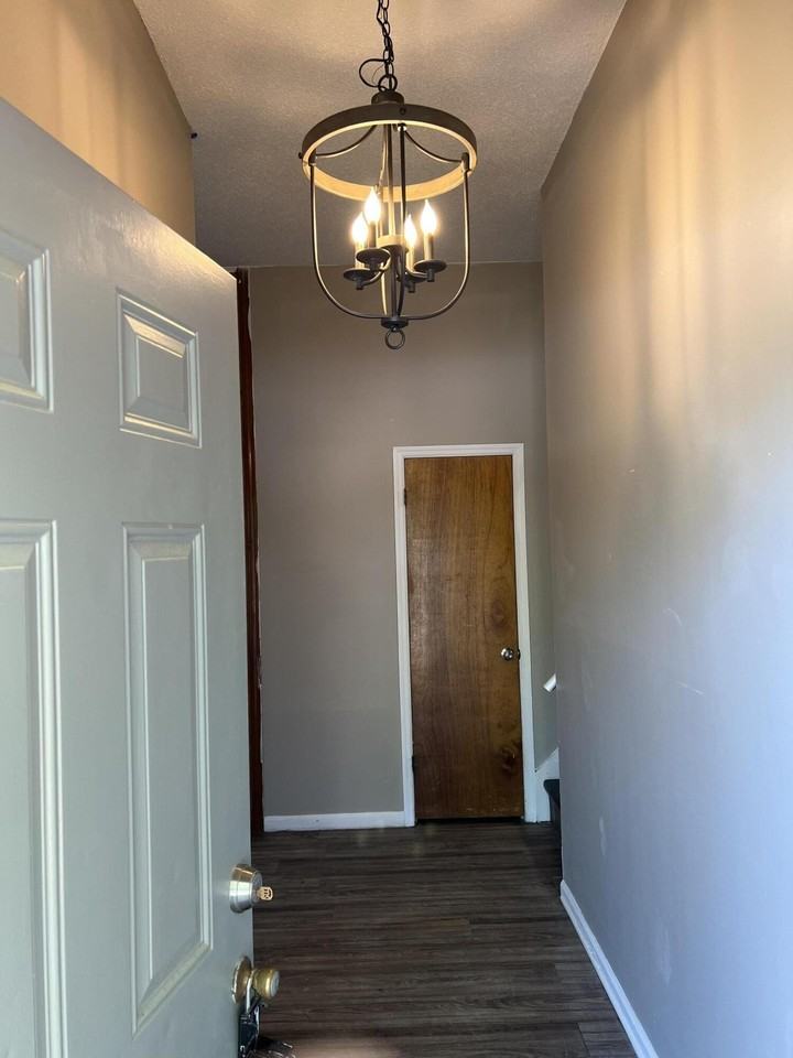 3532 Edmonton St - Photo 3 of 16