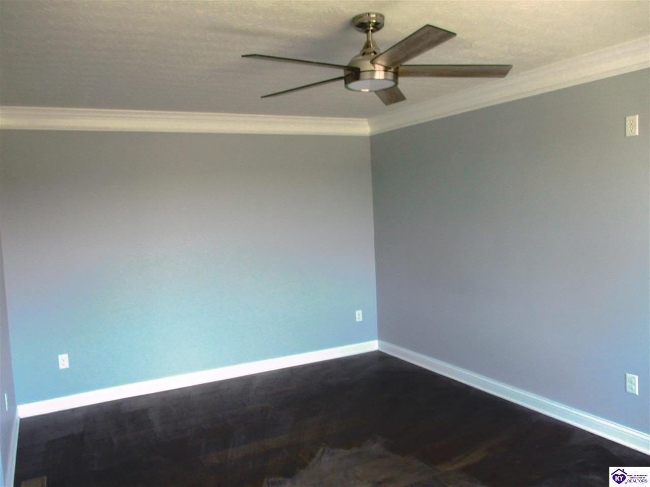 130 Diamond Ct - Photo 5 of 31