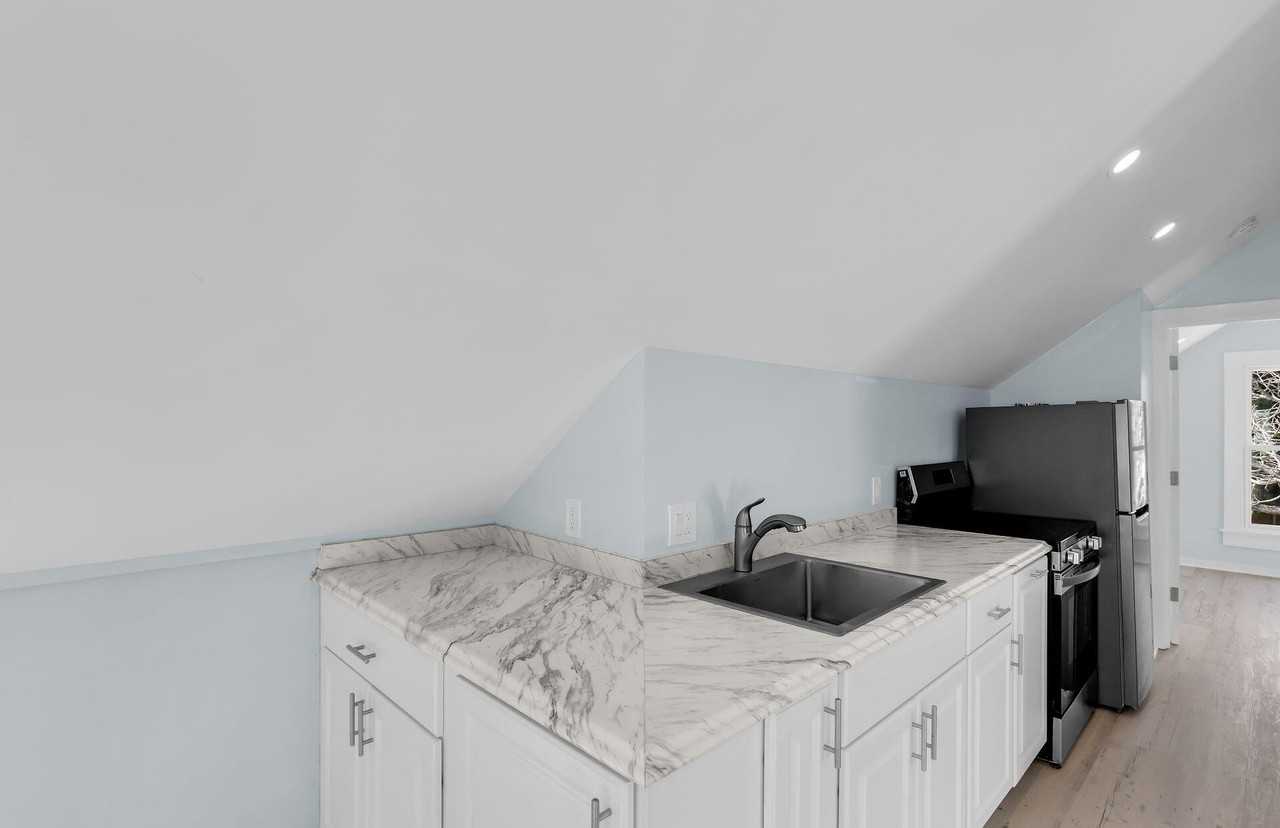 1420 Petronia St #2 - Photo 7 of 21