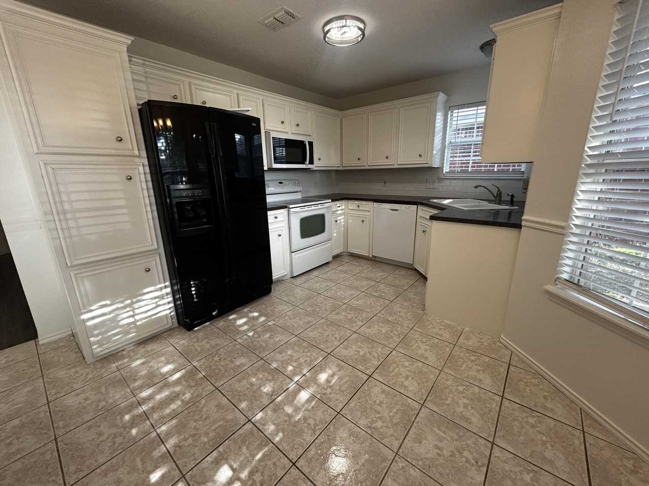 8108 Sherman Ave - Photo 2 of 11