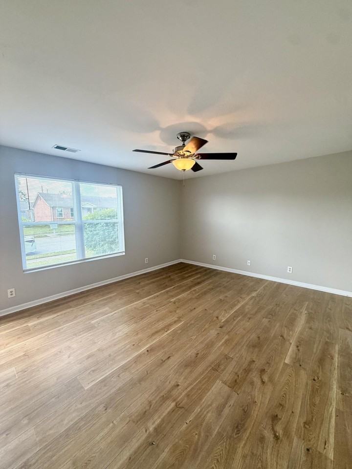 523 Tecumseh Trl - Photo 4 of 18