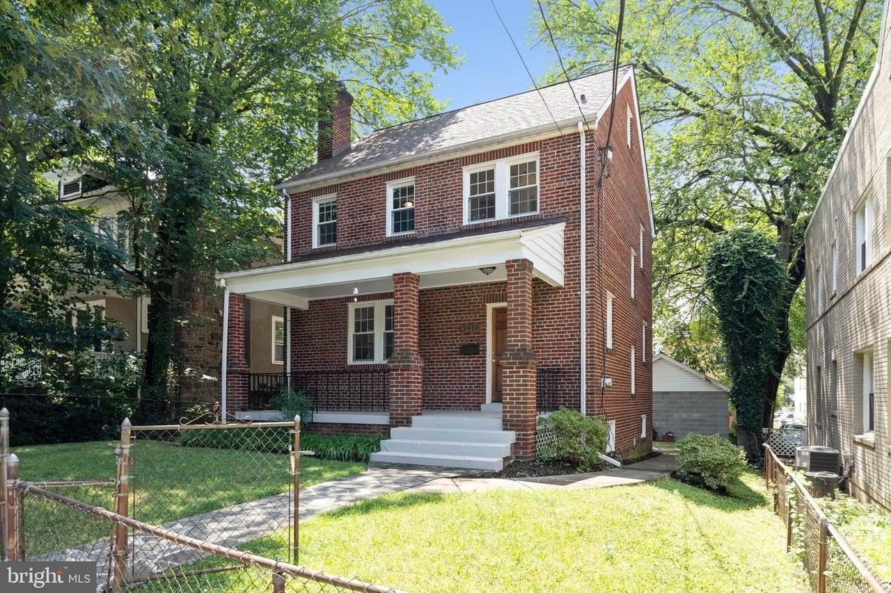 3910 Yuma St Nw - Photo 2 of 34