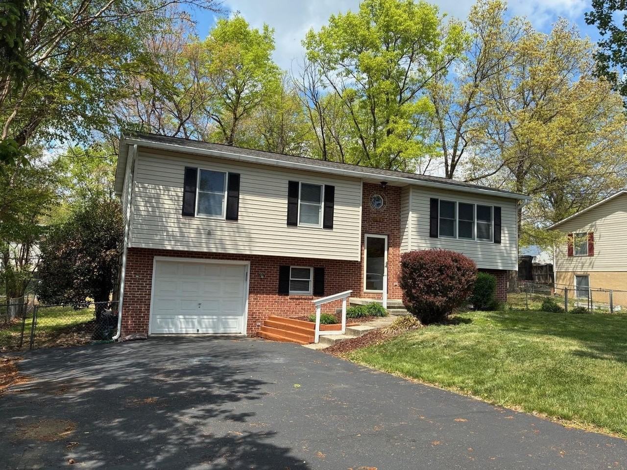 111 Everette Pl - Photo 2 of 24