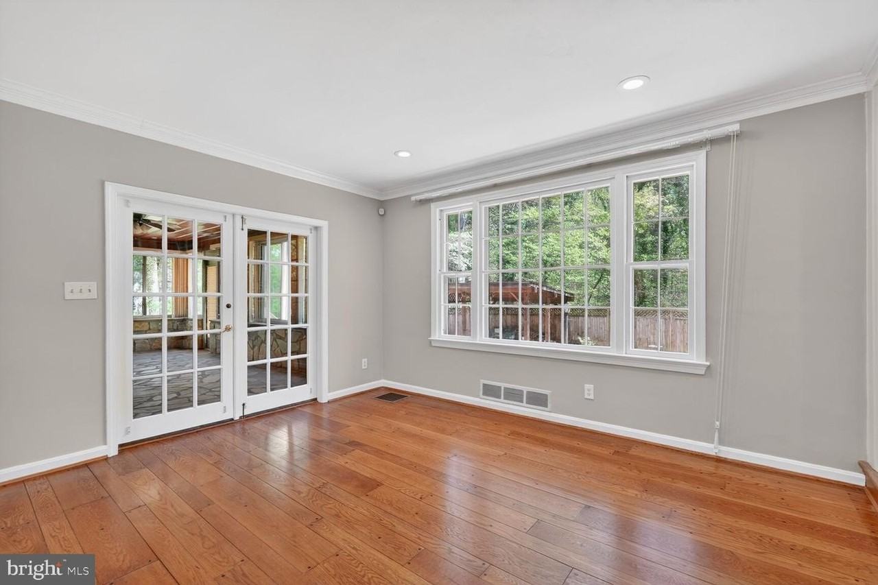 5109 Blue Ridge Ave - Photo 5 of 30