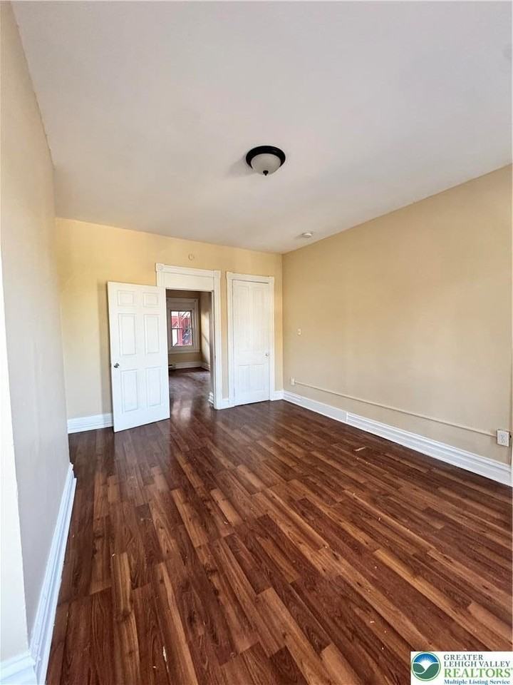 120 N 4th St #2 - Photo 6 of 9