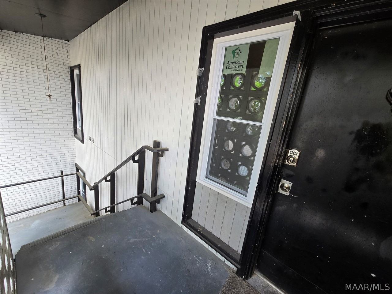 3735 Wesley Dr - Photo 3 of 14