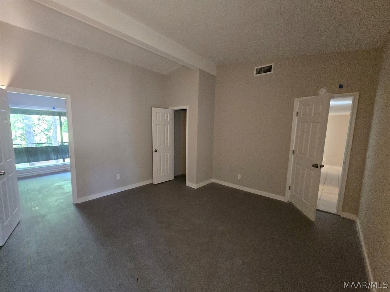 3735 Wesley Dr - Photo 7 of 14