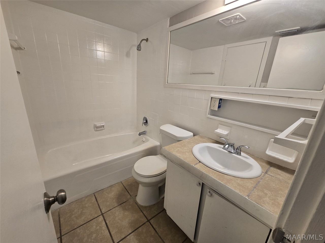 3709 Wesley Dr - Photo 7 of 15
