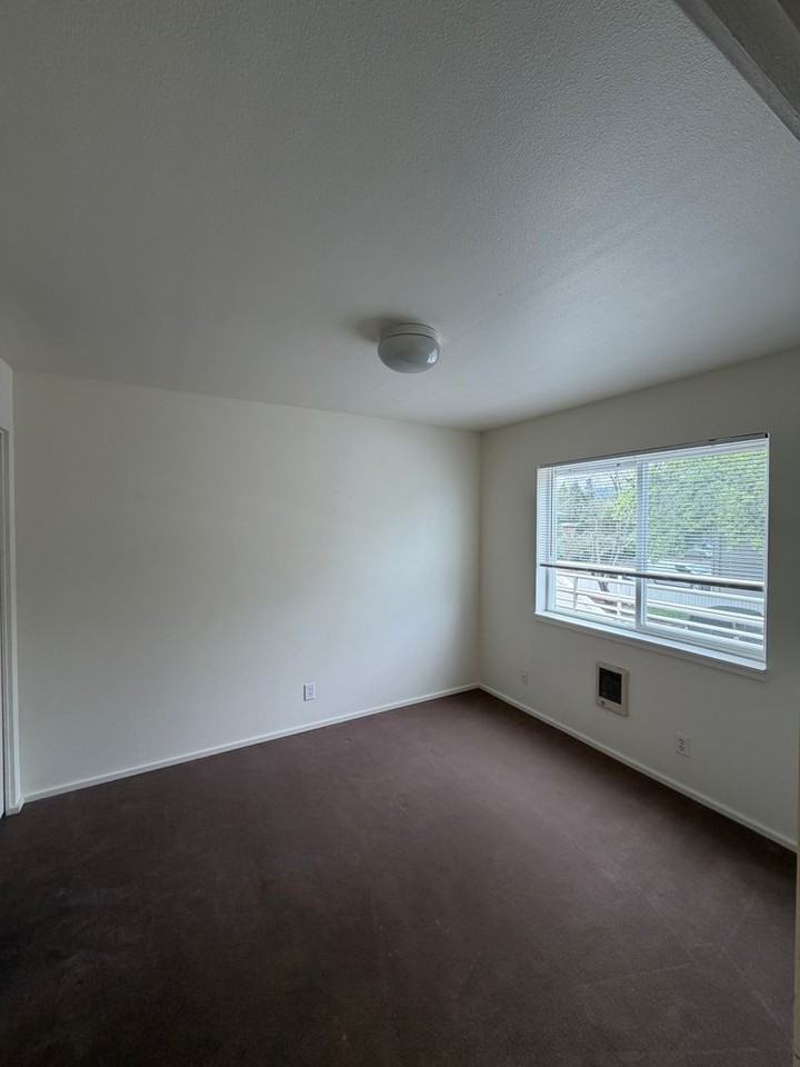 514 Nw 21st St #13 - Photo 4 of 13