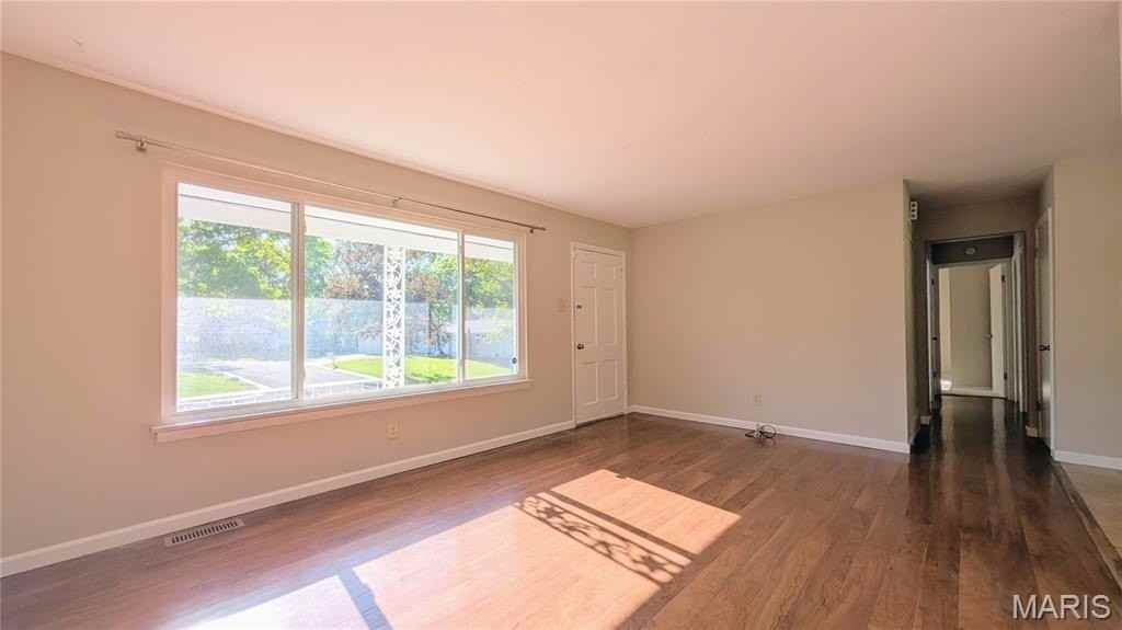 3356 Clemens Dr - Photo 5 of 24