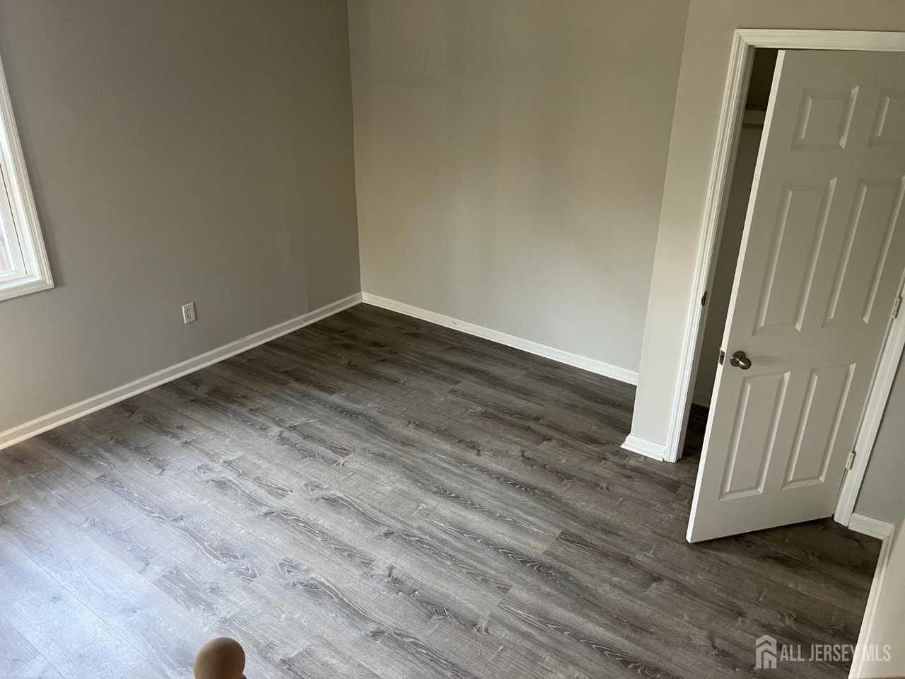 104 W High St - Photo 7 of 9