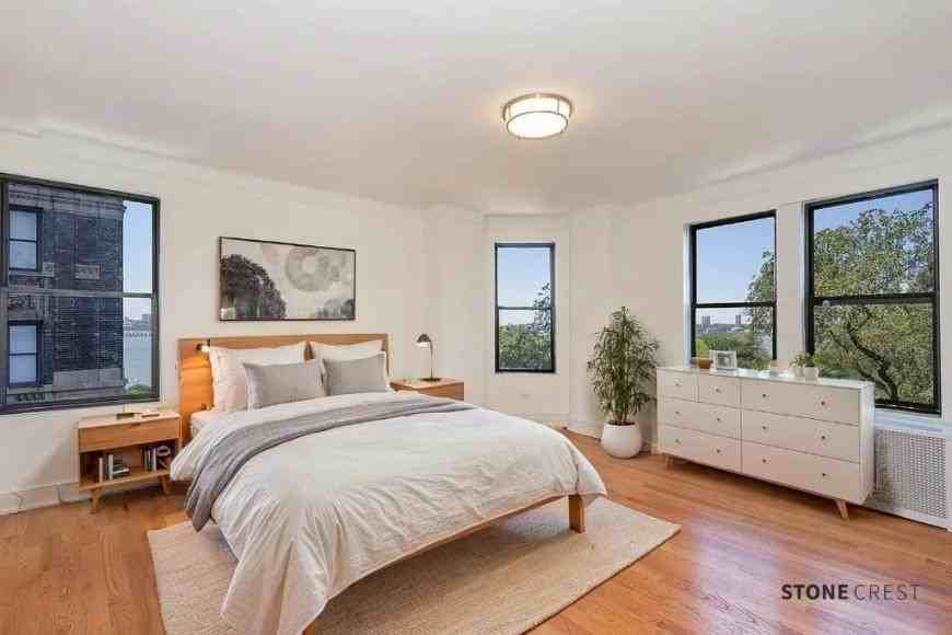 280 Riverside Dr - Photo 6 of 10