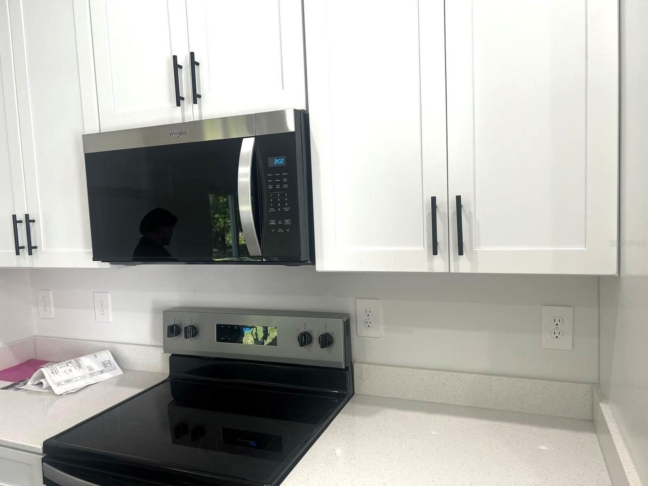 1683 Sw 3rd St - Photo 5 of 14