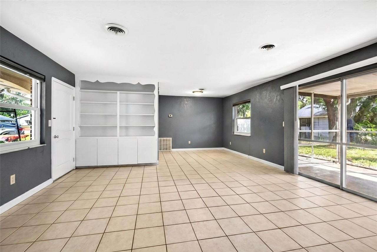 2622 Sw 35th Ave - Photo 3 of 16