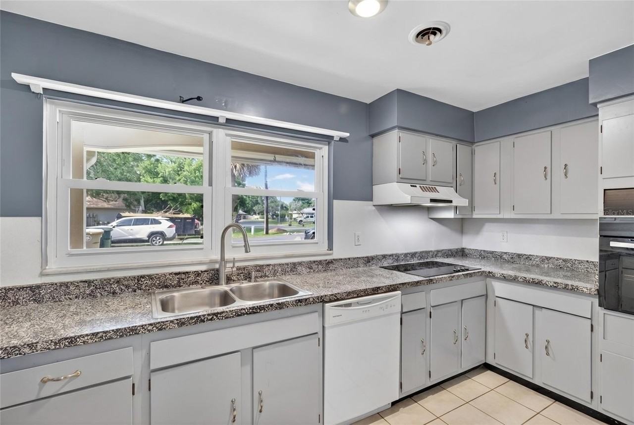 2622 Sw 35th Ave - Photo 6 of 16