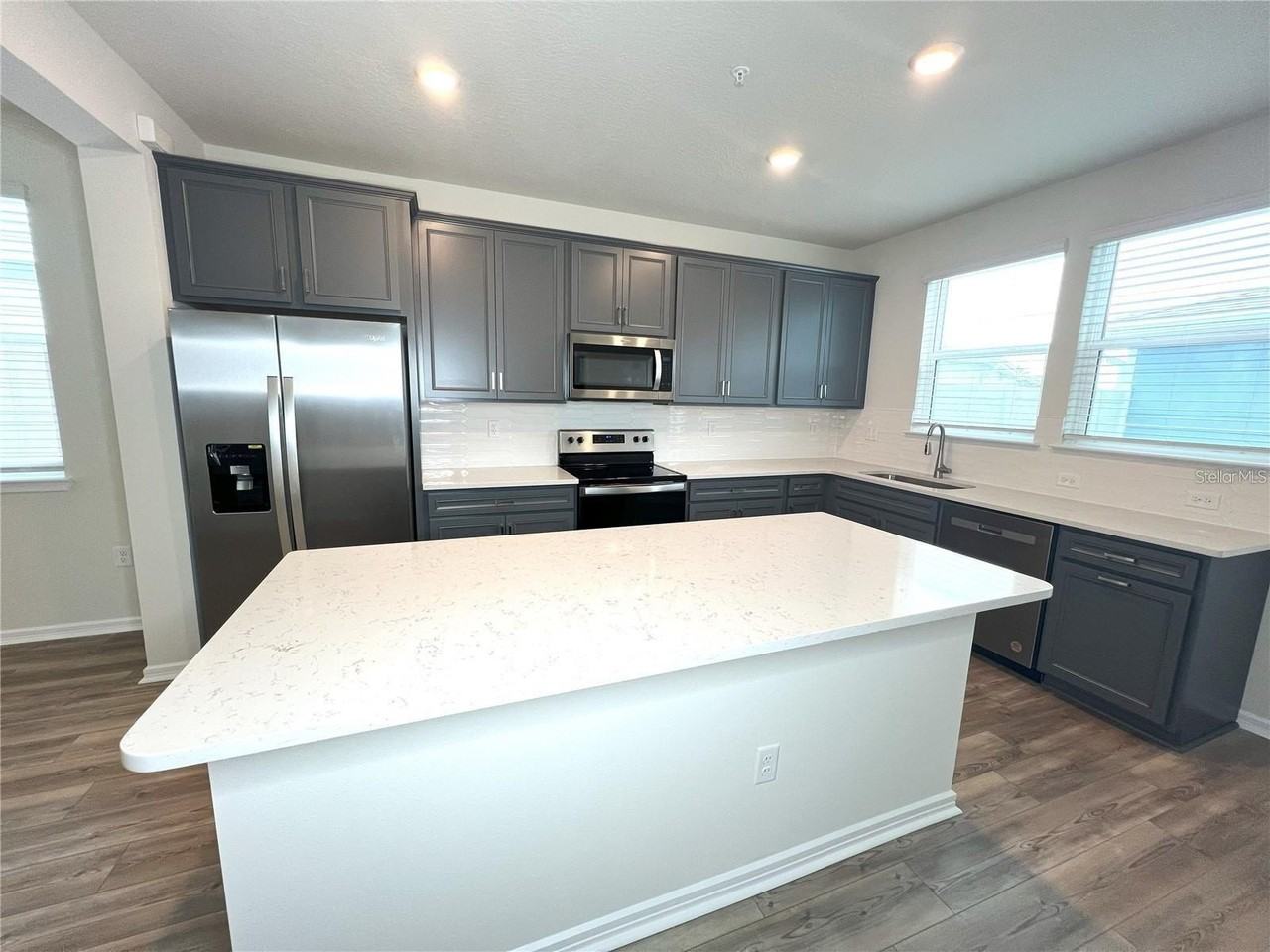 14352 Sapelo Beach Dr - Photo 3 of 16