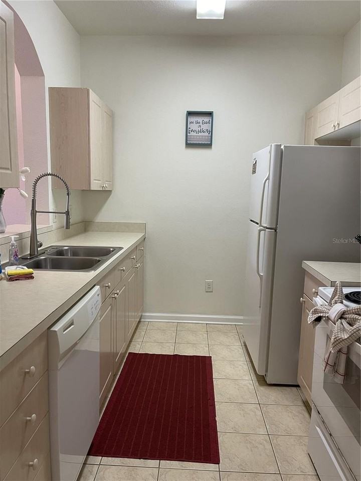 2306 Silver Palm Dr #105 - Photo 3 of 50