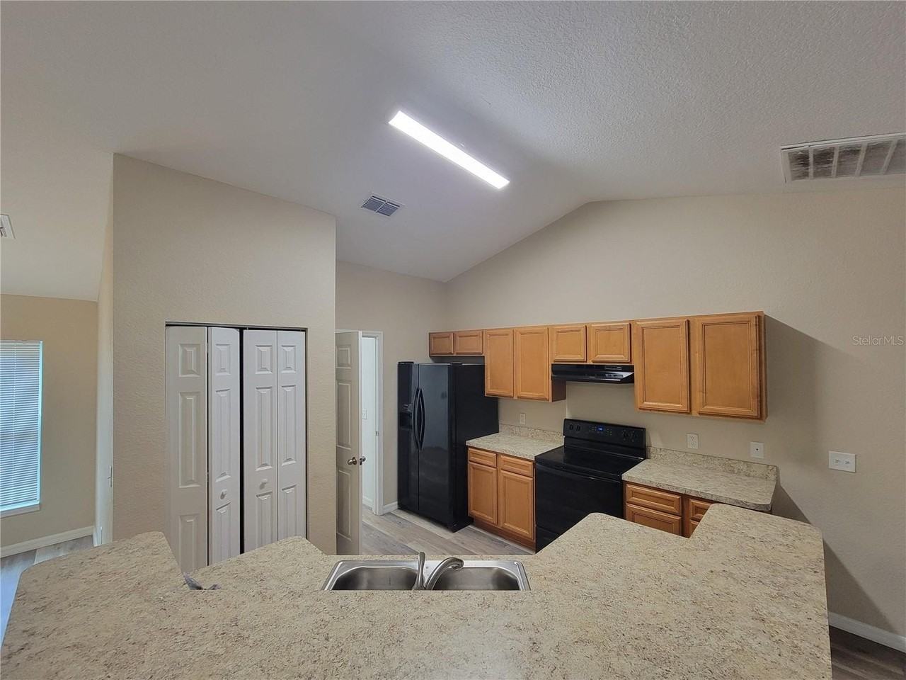 7009 Hemlock Crse - Photo 5 of 10