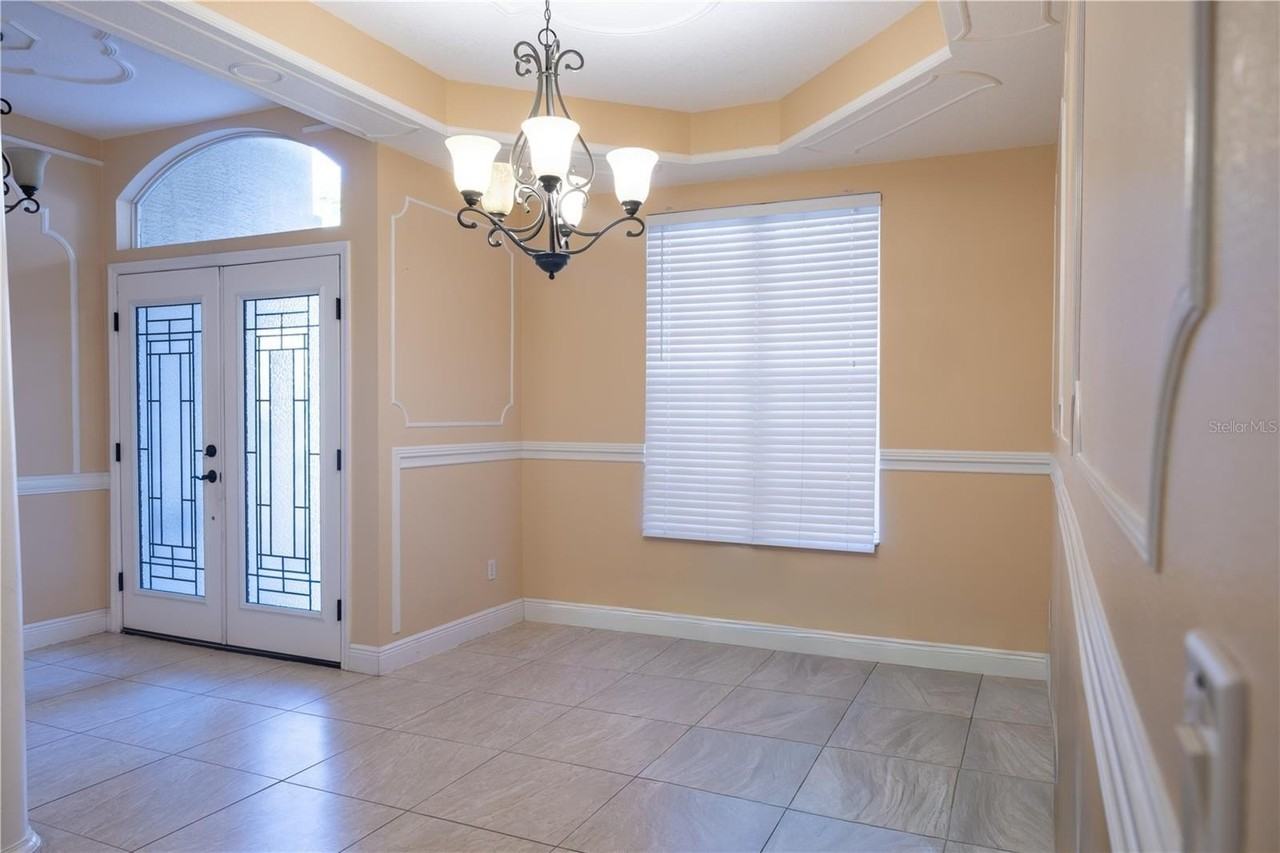 4710 Hearthside Dr - Photo 3 of 27