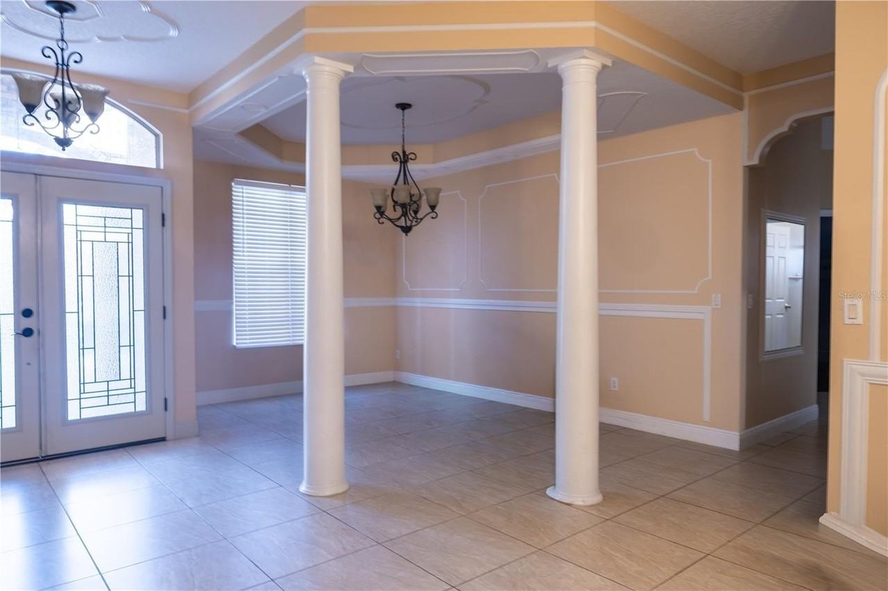 4710 Hearthside Dr - Photo 4 of 27