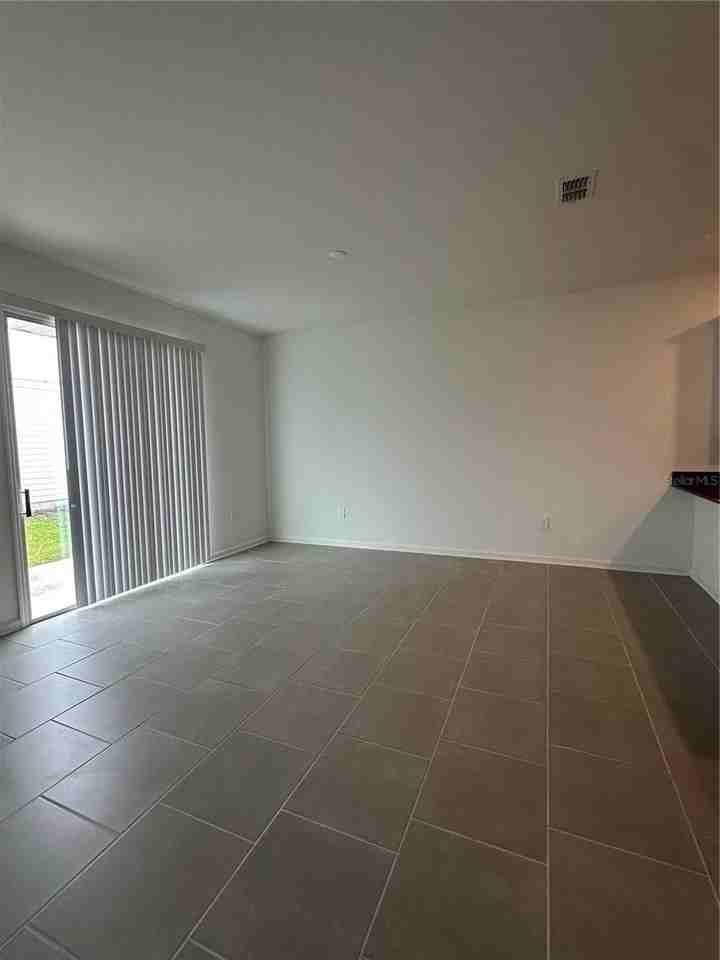 7521 Stone Creek Trl - Photo 4 of 16