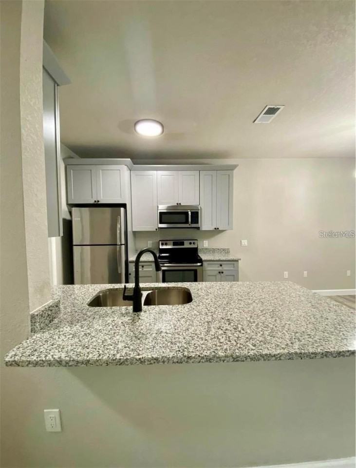 3011 Hemingway Cir #3011 - Photo 6 of 23