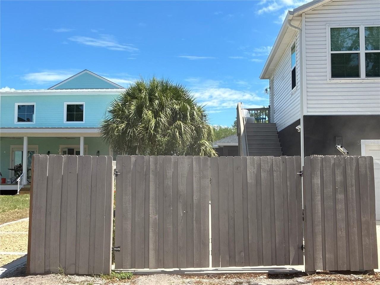 2651 1/2 Bayside Dr S - Photo 2 of 20
