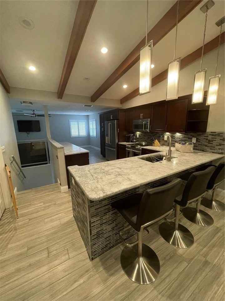 1450 Mahogany Ln - Photo 2 of 12