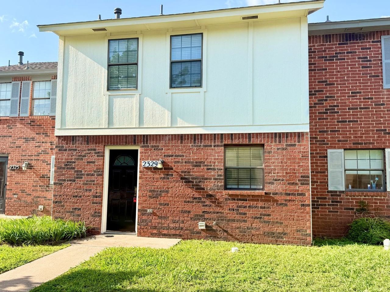 2329 Heatherfield Ln