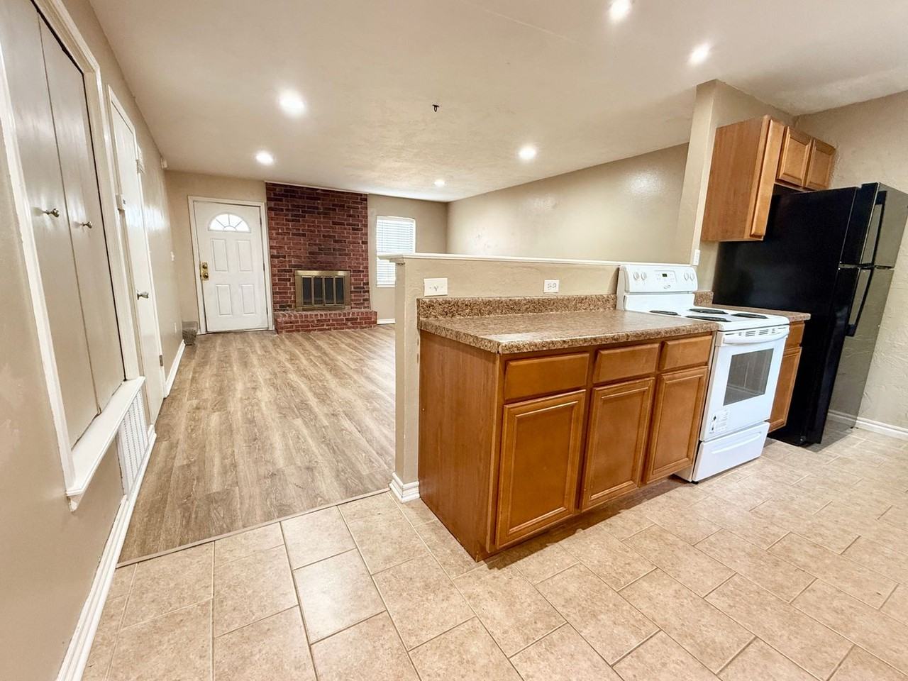 2329 Heatherfield Ln - Photo 3 of 18