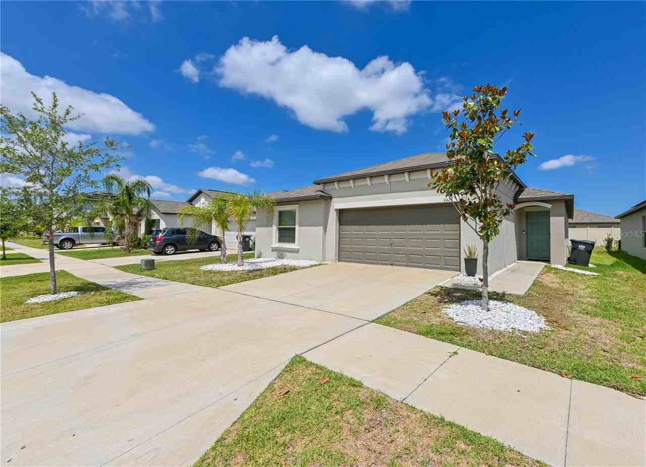 4424 Eternal Prince Dr - Photo 2 of 22