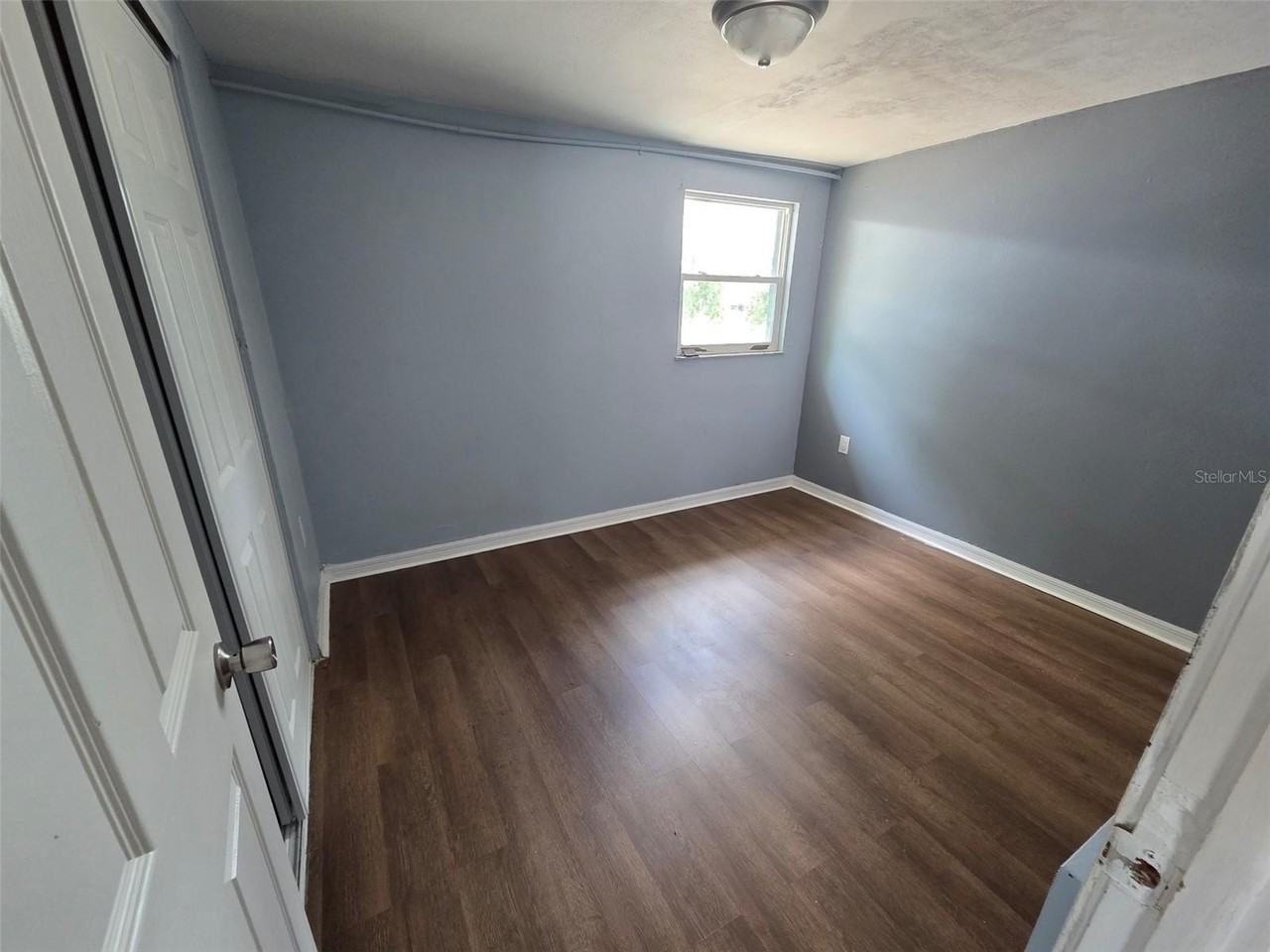 5206 7th St - Photo 6 of 7