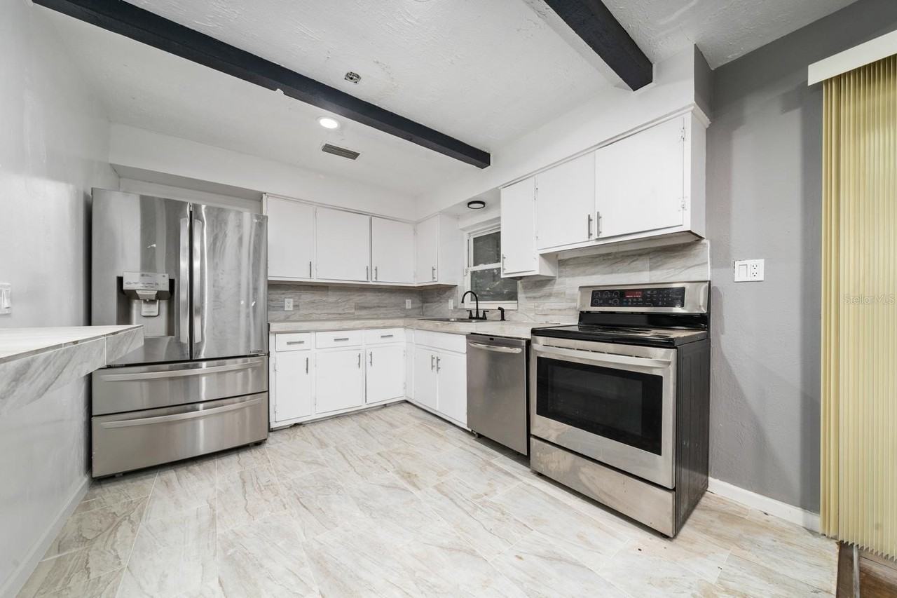 6531 Hill Top Rd - Photo 6 of 21