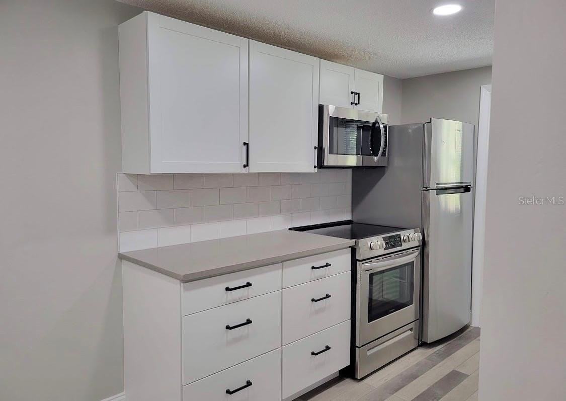 13496 W Rena Dr - Photo 3 of 8