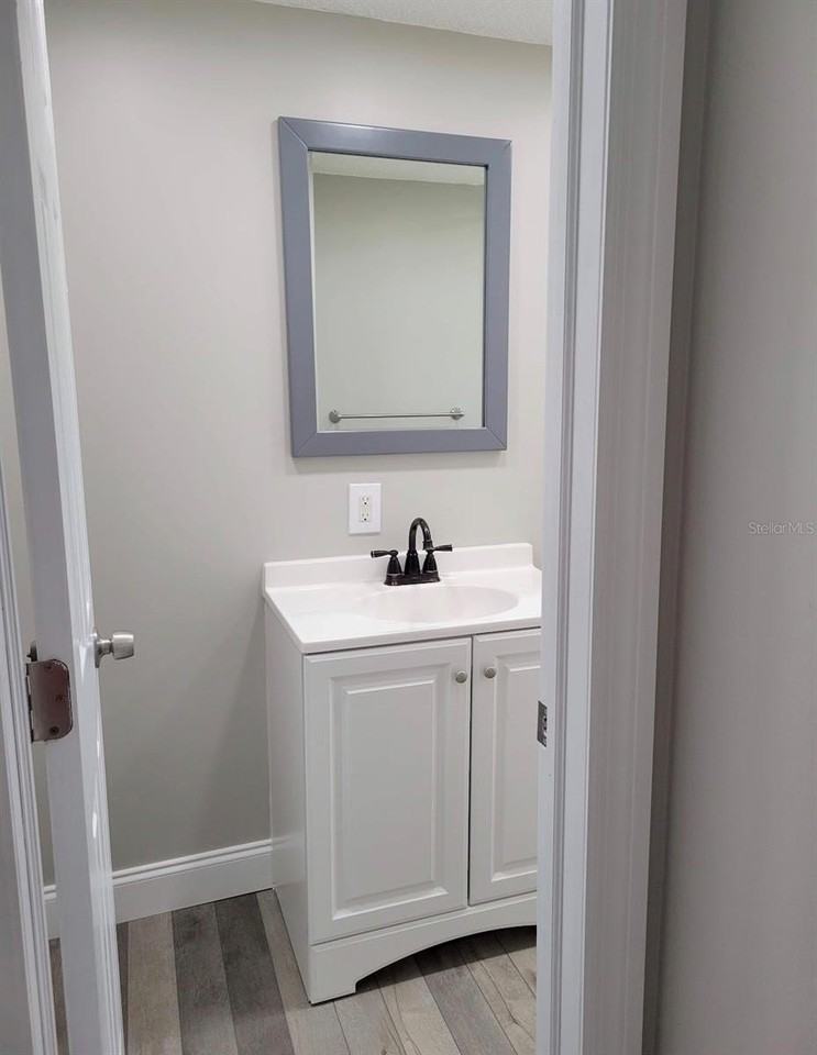 13496 W Rena Dr - Photo 6 of 8