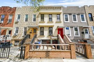 featured image of 149A 31st St #2