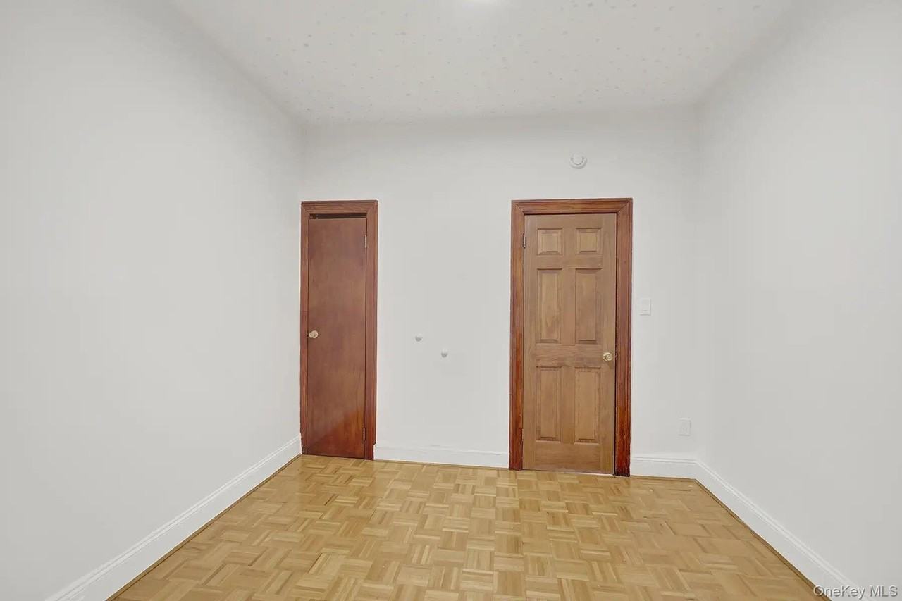 149A 31st St #2 - Photo 6 of 8