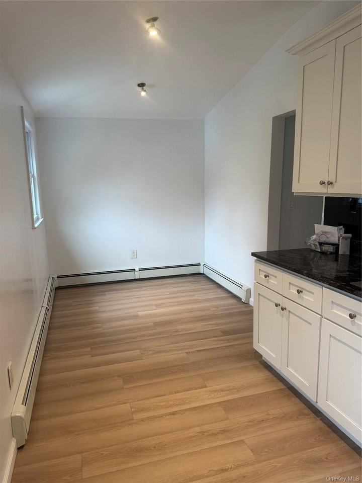 21 Continental Pl #B - Photo 5 of 17