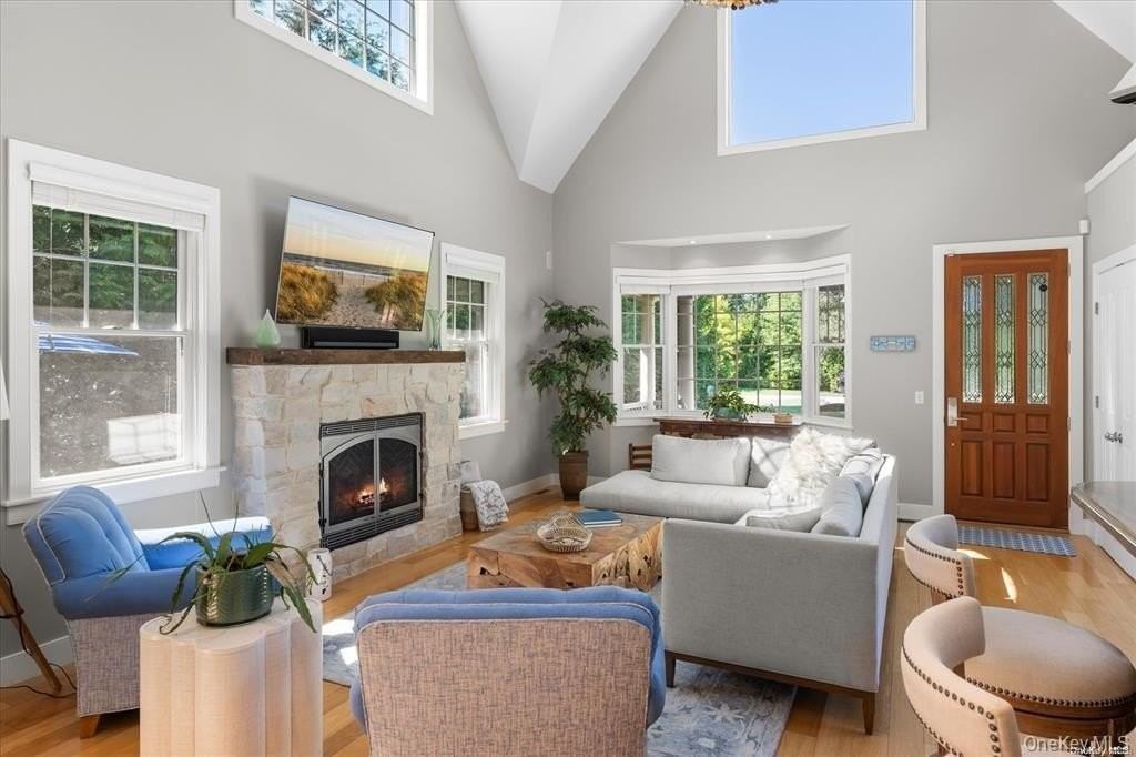 48 Jessup Ave - Photo 6 of 17