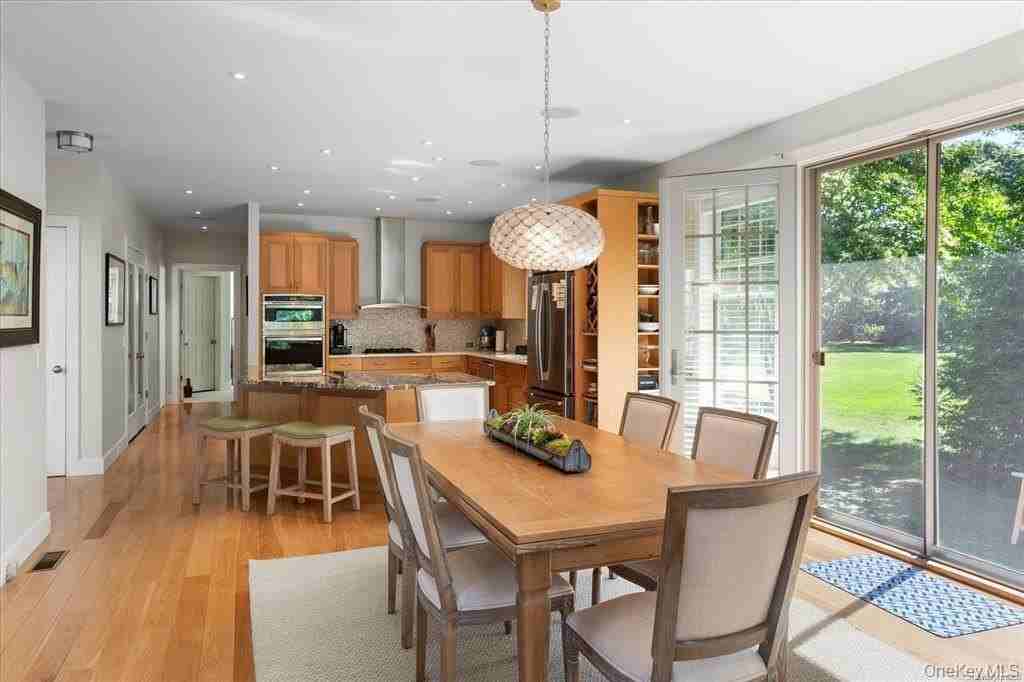 48 Jessup Ave - Photo 7 of 17